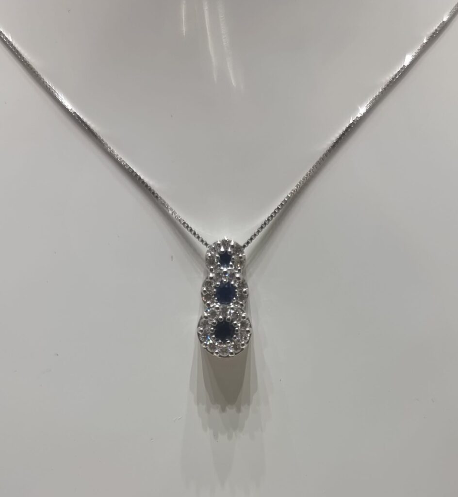 Gioielleria De Santis DAVITE & DELUCCHI Collana Trilogy Diamanti Kt. 0,20 e Zaffiri Kt. 0,21