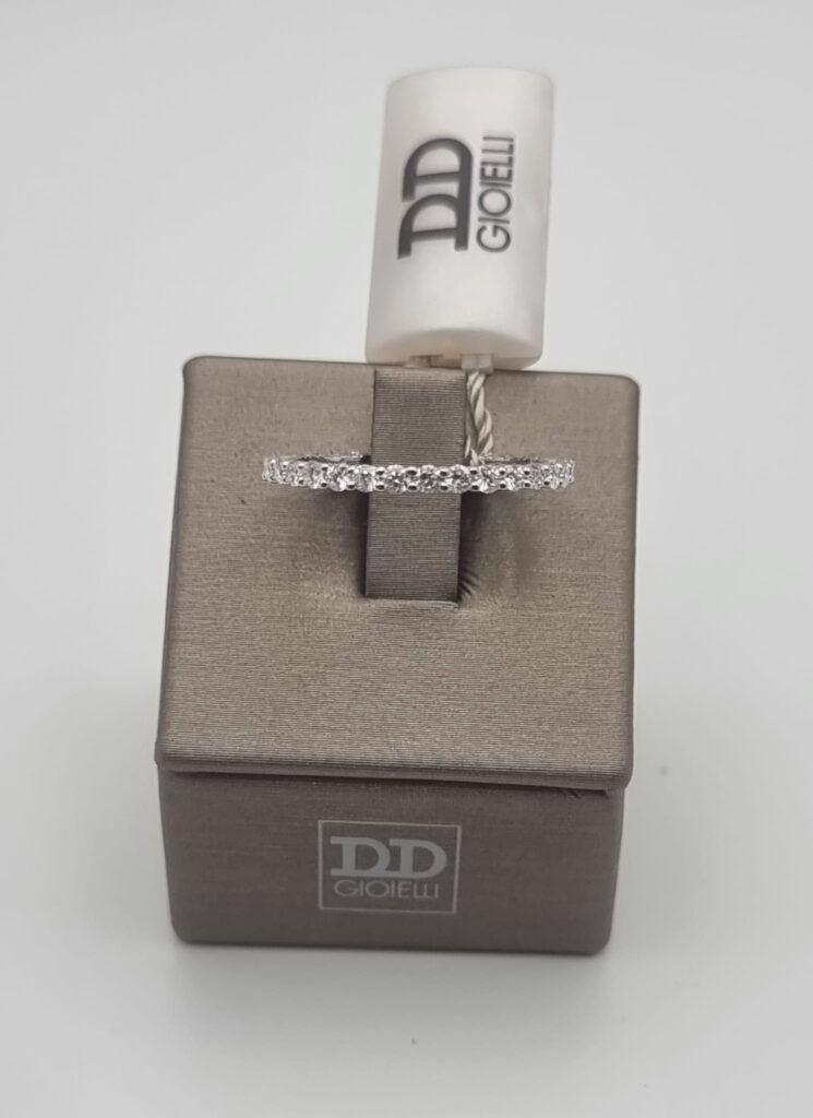 Gioielleria De Santis DAVITE & DELUCCHI Fedina a giro dito in oro bianco 18 kt. con brillanti Kt. 0,70