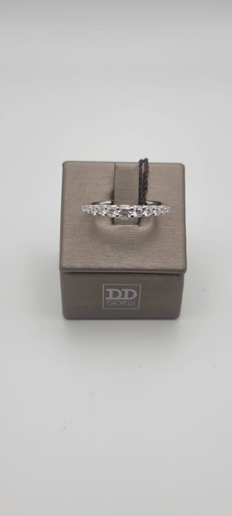 Gioielleria De Santis BIBIGÌ ANELLO FEDINA IN ORO 18 KT CON BRILLANTI A SCALARE Kt 0,52