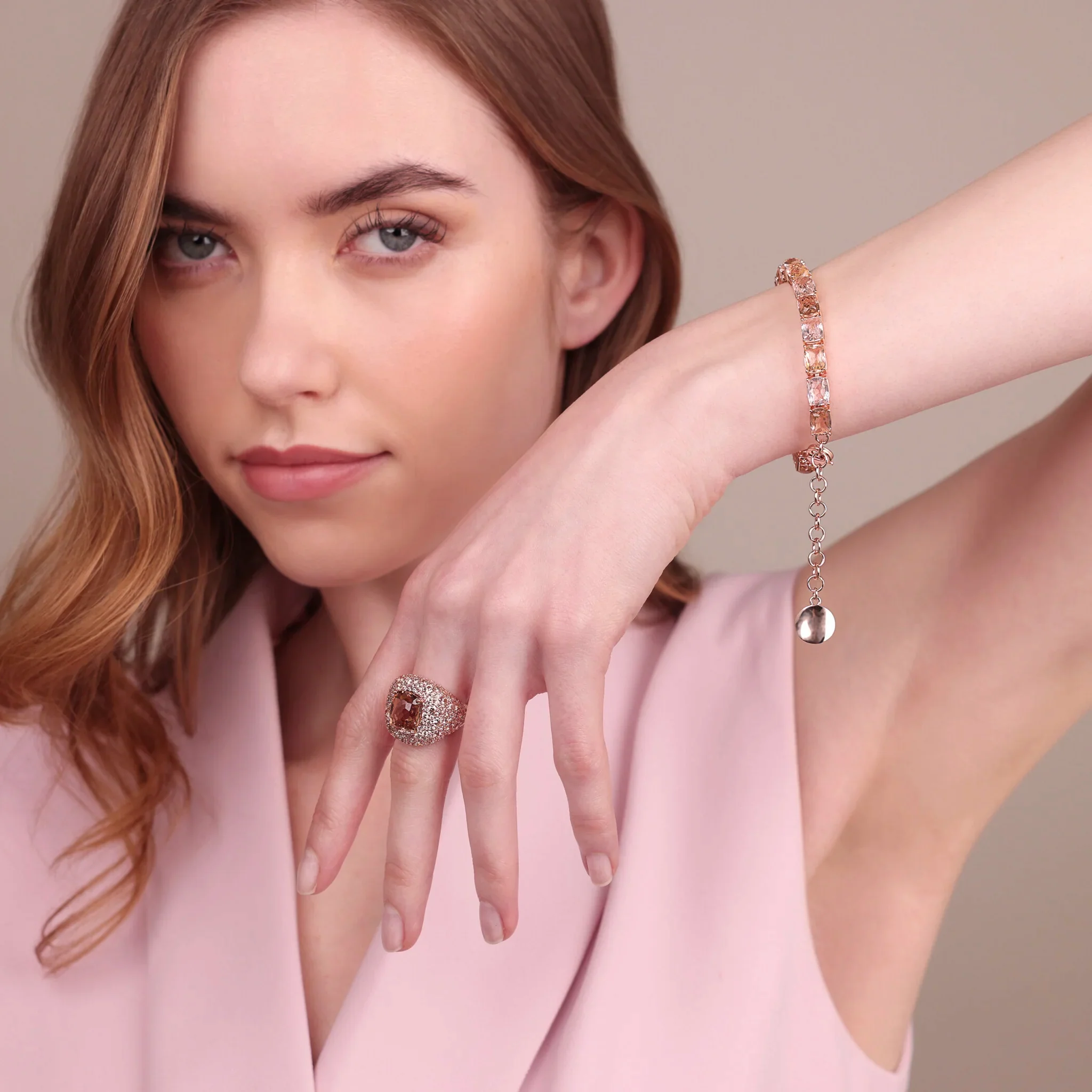 BRONZALLURE Anello Chevalier Graduato con Prisma Gem e Pavé MISURA 18 - immagine 4