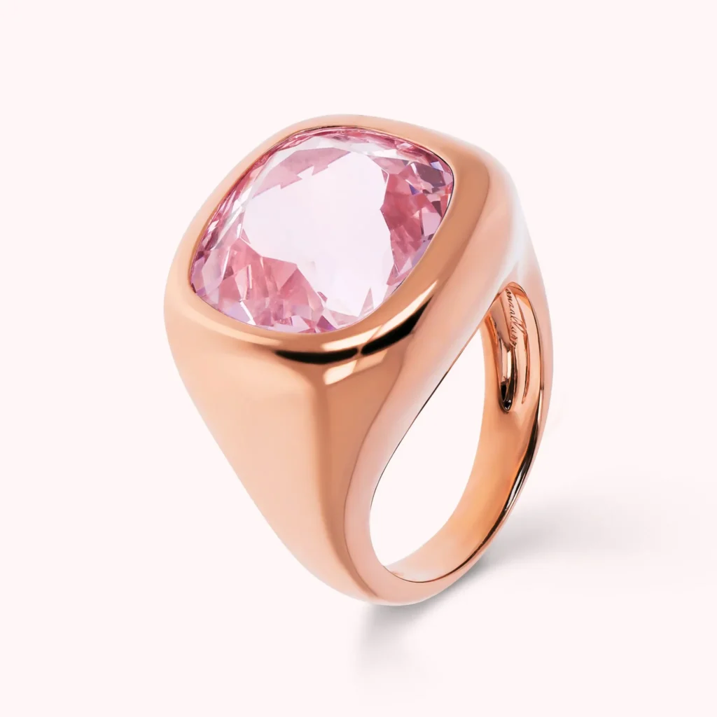 Gioielleria De Santis BRONZALLURE  Anello Chevalier con Prisma Gem Taglio Cushion ROSA